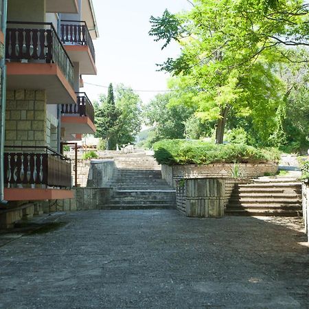 בלצ'יק Bisser Hotel - Free Parking - Free Pool Access מראה חיצוני תמונה