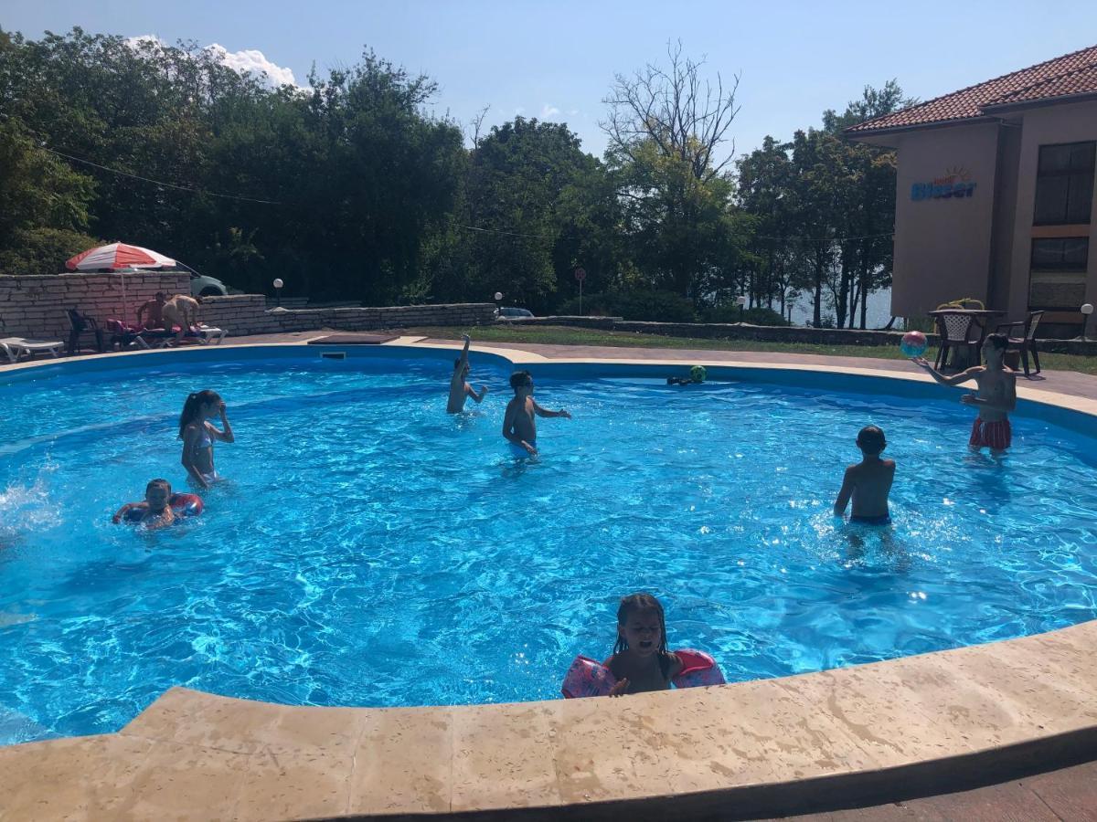 בלצ'יק Bisser Hotel - Free Parking - Free Pool Access מראה חיצוני תמונה