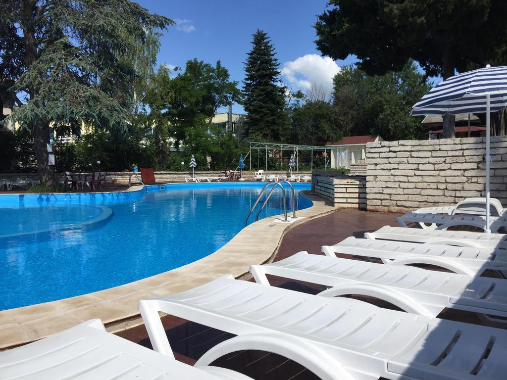 בלצ'יק Bisser Hotel - Free Parking - Free Pool Access מראה חיצוני תמונה