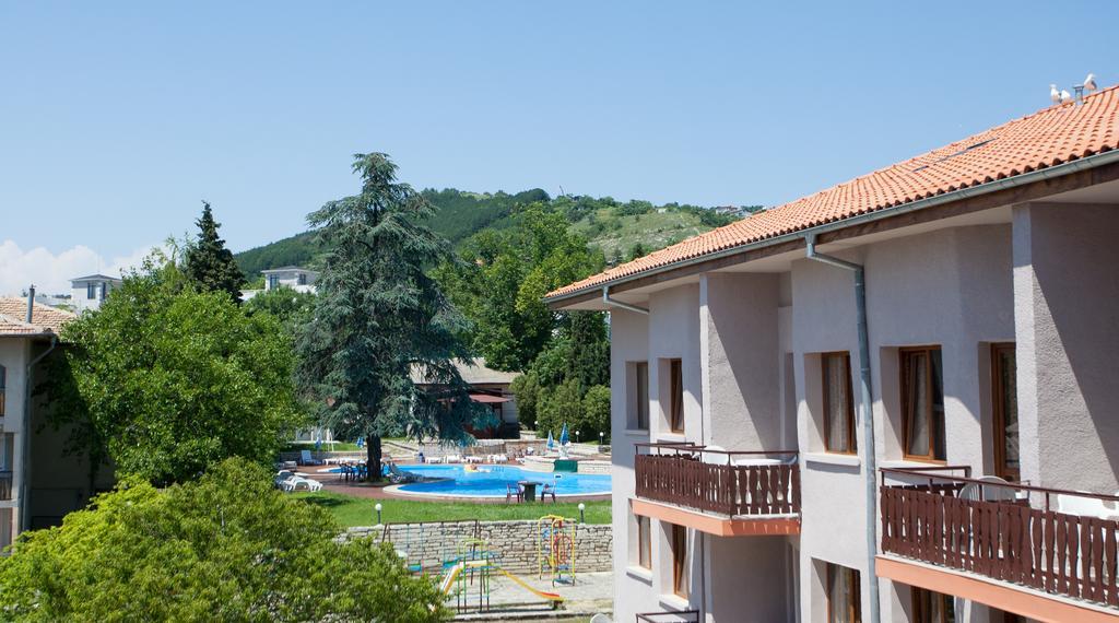 בלצ'יק Bisser Hotel - Free Parking - Free Pool Access מראה חיצוני תמונה