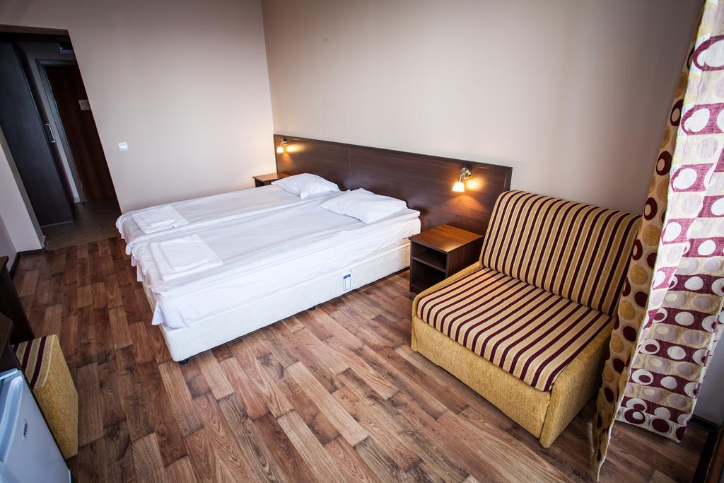 בלצ'יק Bisser Hotel - Free Parking - Free Pool Access חדר תמונה
