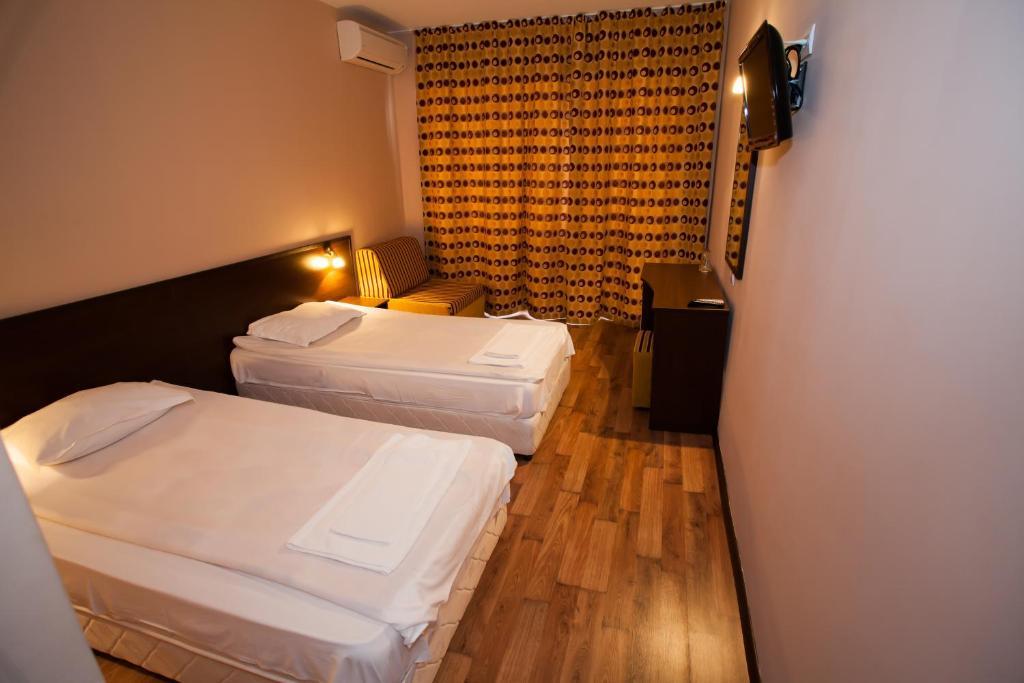 בלצ'יק Bisser Hotel - Free Parking - Free Pool Access חדר תמונה