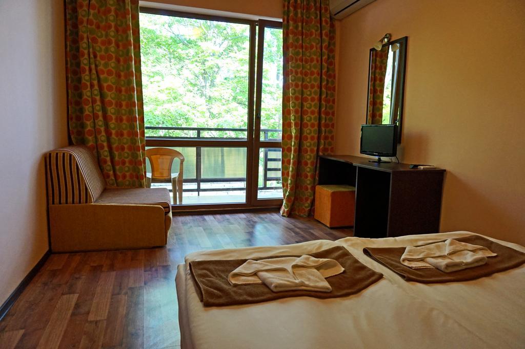 בלצ'יק Bisser Hotel - Free Parking - Free Pool Access מראה חיצוני תמונה