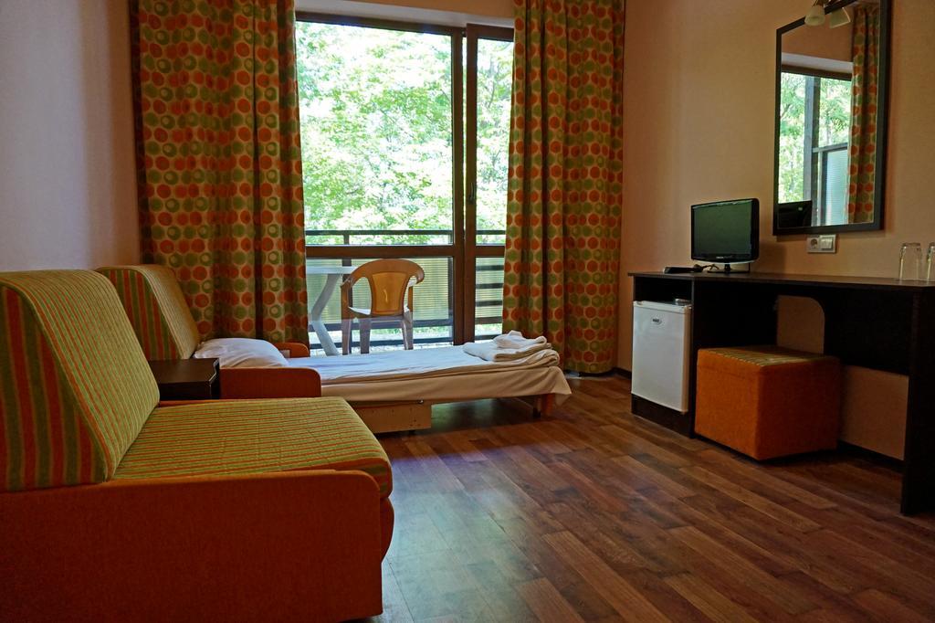 בלצ'יק Bisser Hotel - Free Parking - Free Pool Access מראה חיצוני תמונה