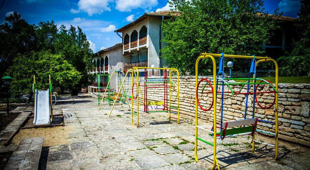 בלצ'יק Bisser Hotel - Free Parking - Free Pool Access מראה חיצוני תמונה