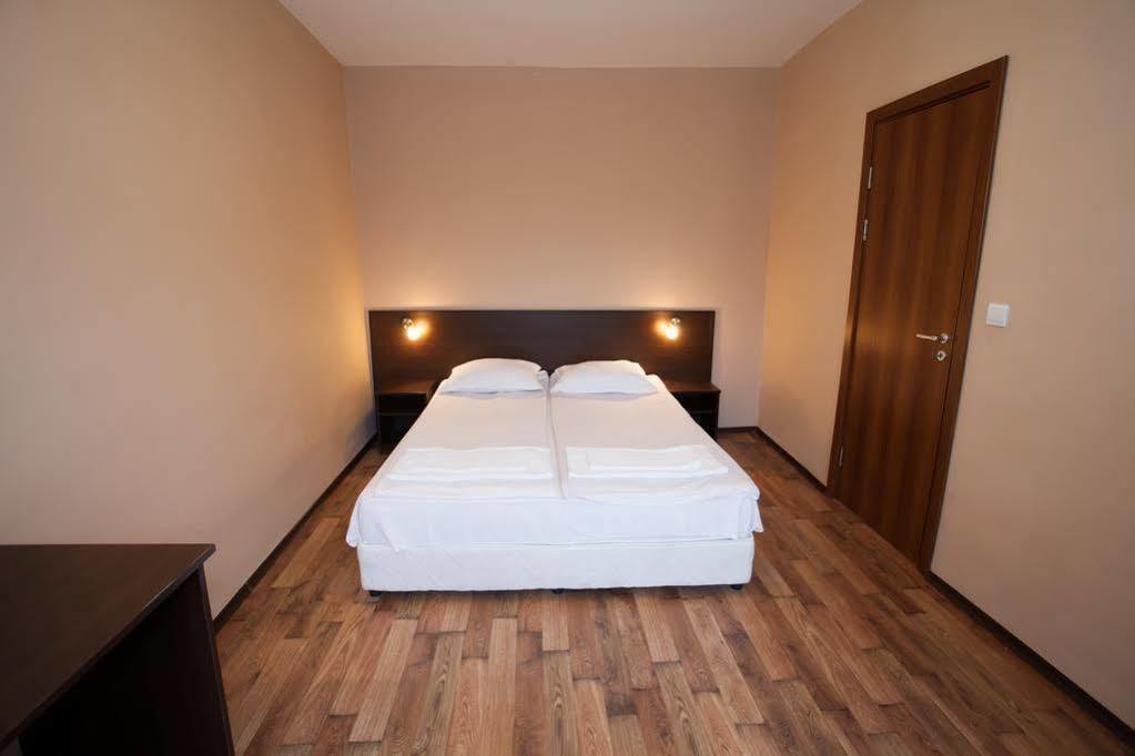 בלצ'יק Bisser Hotel - Free Parking - Free Pool Access מראה חיצוני תמונה